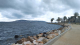 Vue depuis la promenade face à l'étang de Thau