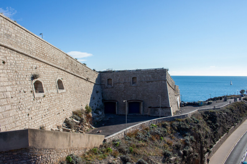 Theatre_de_la_mer-M_RICARD_OT-THAU-21041-1200px