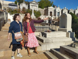 Présentation de la tombe de Paul Valéry dans le cimetière marin.jpg