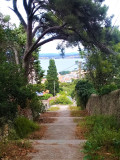 Chemin du Mont Saint Clair avec vue sur l'étang.jpg
