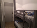 Cabine dans l'entrée avec 2 lits superposés pour une personne