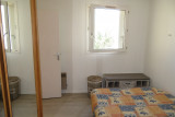 Chambre avec rangement