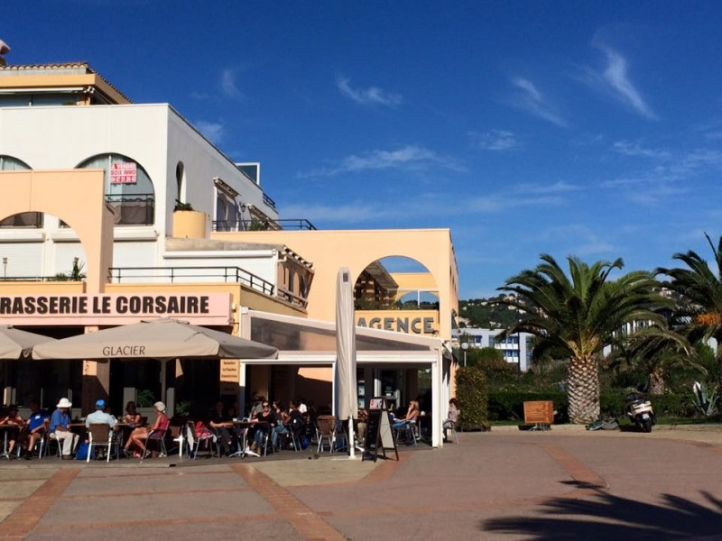 De nombreuses commodités au quartier des Quilles... De nombreuses commodités au quartier des Quilles...