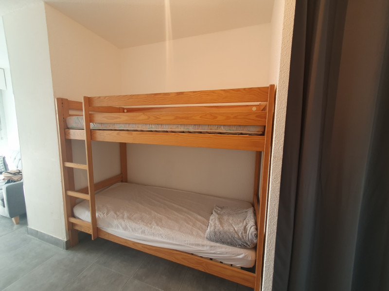 Coin cabine avec lits superposés