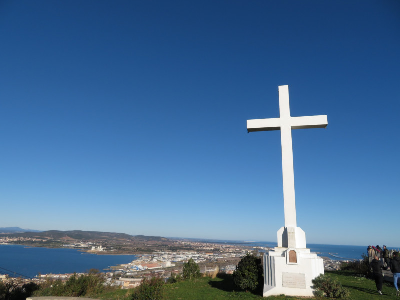 Panoramique avec une vue panoramique sur Sète et ses alentours. A 1.7 km de l'appartement à pied Panoramique avec une vue panoramique sur Sète et ses alentours. A 1.7 km de l'appartement à pied