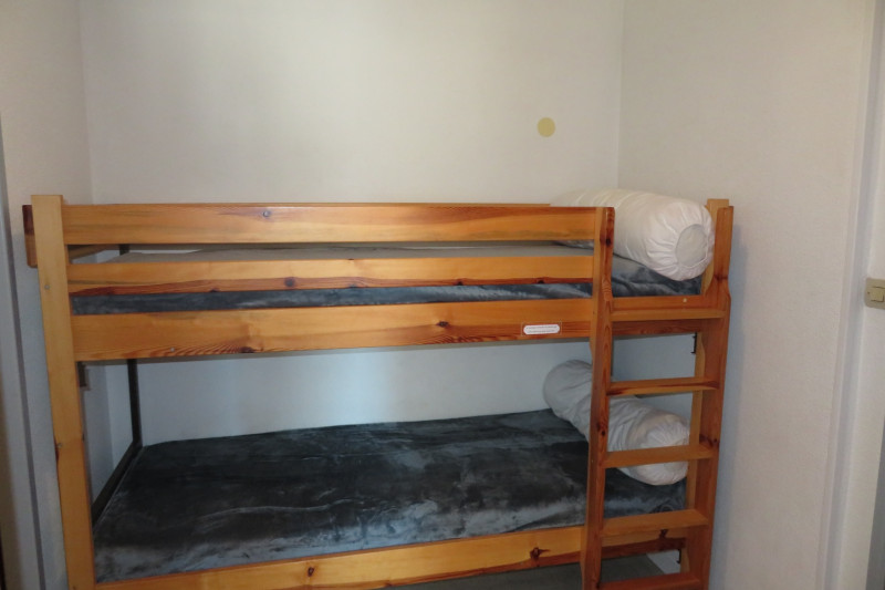 Espace cabine avec des rangements