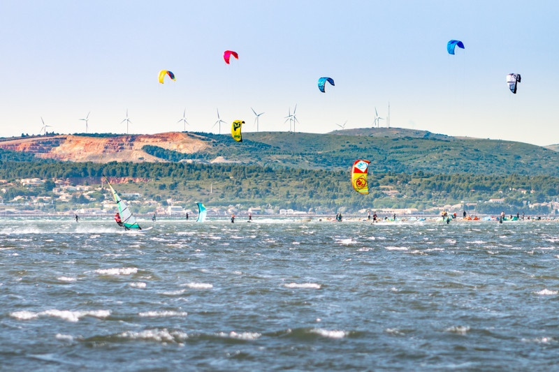 Et si les vacances étaient aussi faites pour faire de nouvelles expériences ? pourquoi ne pas s'essayer au Kite Surf ?