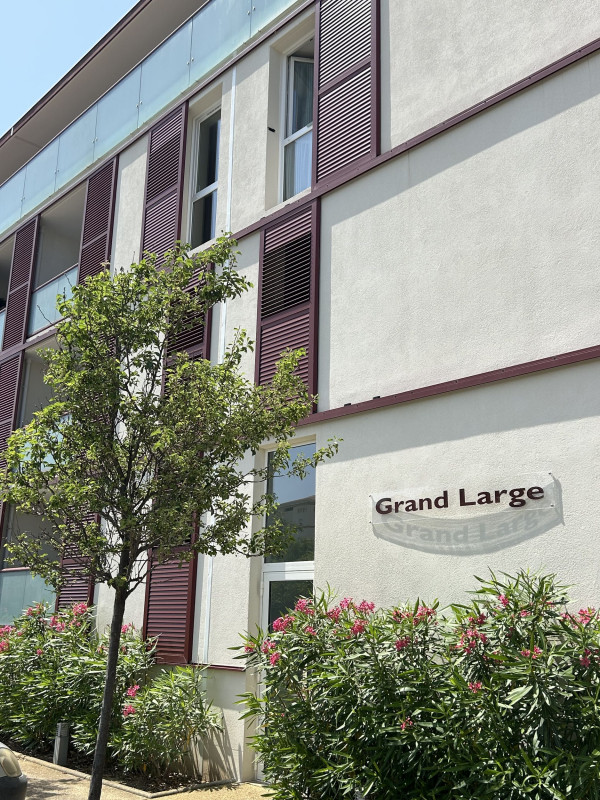 LOCATION SETE RESIDENCE GRAND LARGE ATHENOL CATERIANNE