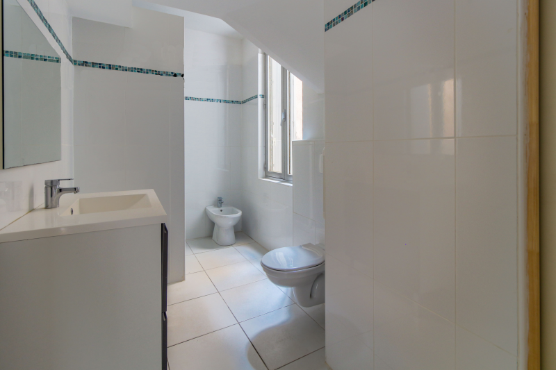 LOCATION SETE RUE DES 3 JOURNEES SOULTAN CHANTAL (1) LOCATION SETE RUE DES 3 JOURNEES SOULTAN CHANTAL (1)