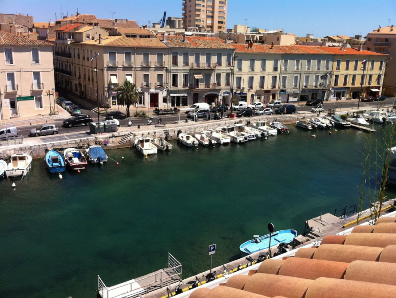 LOCATION SETE VUE CANAL ROCH LOZANO NICOLE 18