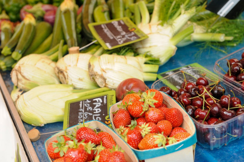 Un petit creux ? Venez découvrir nos délicieux produits locaux dans les Halles