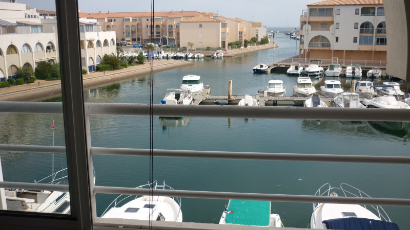 Vue de l'appartement sur le port des Quilles