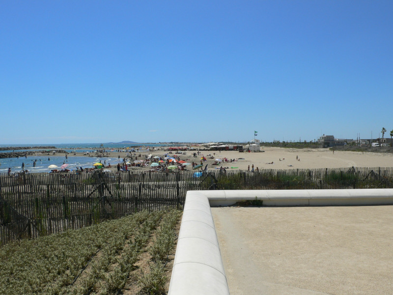 Direction les plages de Sète pour profiter des vacances. A 190 m de l'appartement
