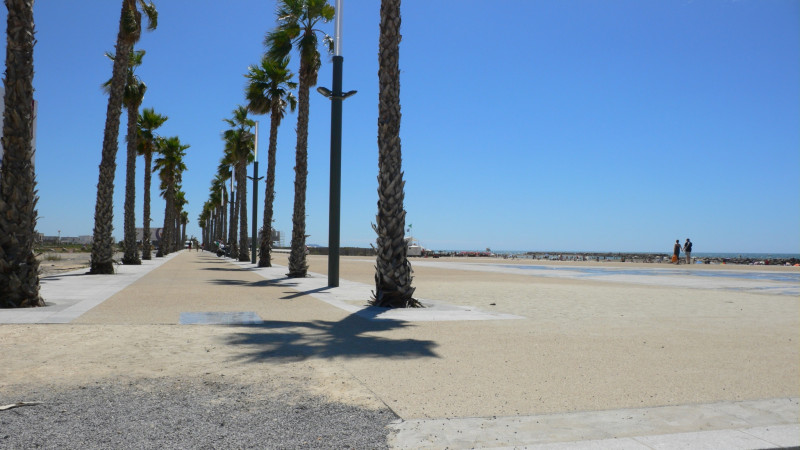 Promenade de Villeroy très agréable le long de la mer, à 550 m de l'appartement