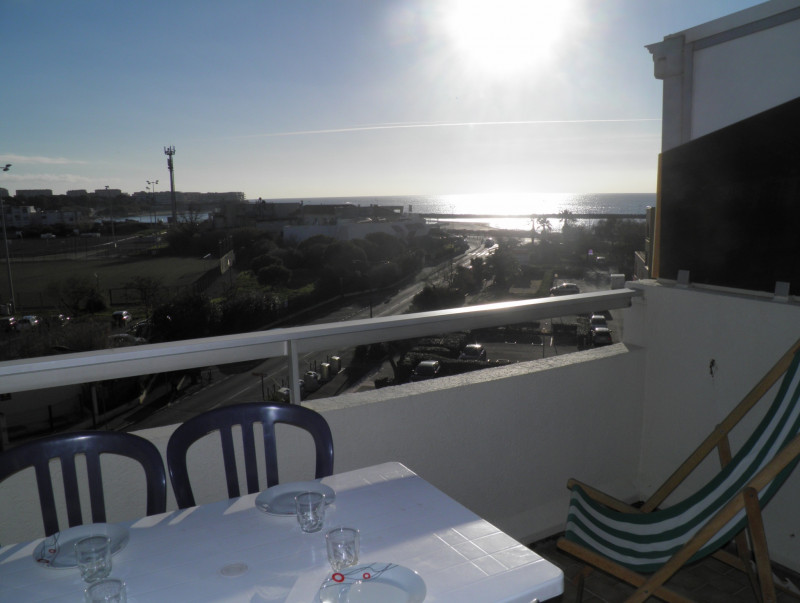 Idéal pour déjeuner en famille ou entre amis... Idéal pour déjeuner en famille ou entre amis...