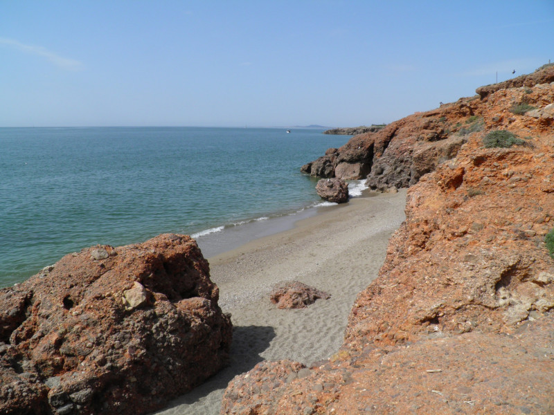 Crique de Lanau, à 800 m de la maison. Un régal pour se rafraîchir... Crique de Lanau, à 800 m de la maison. Un régal pour se rafraîchir...