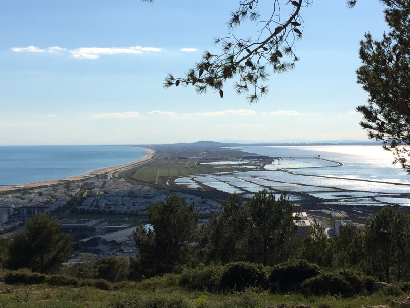 PLAGEDESPIERRESBLANCHES