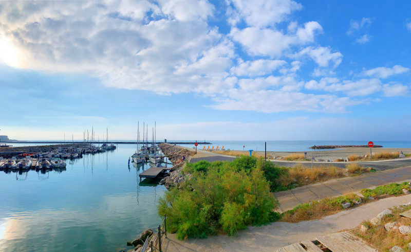 Se promener le long de la plage