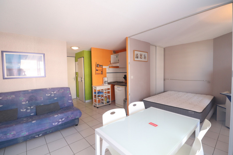 _lv_images__lot_0000000102_03_18370537 _lv_images__lot_0000000102_03_18370537