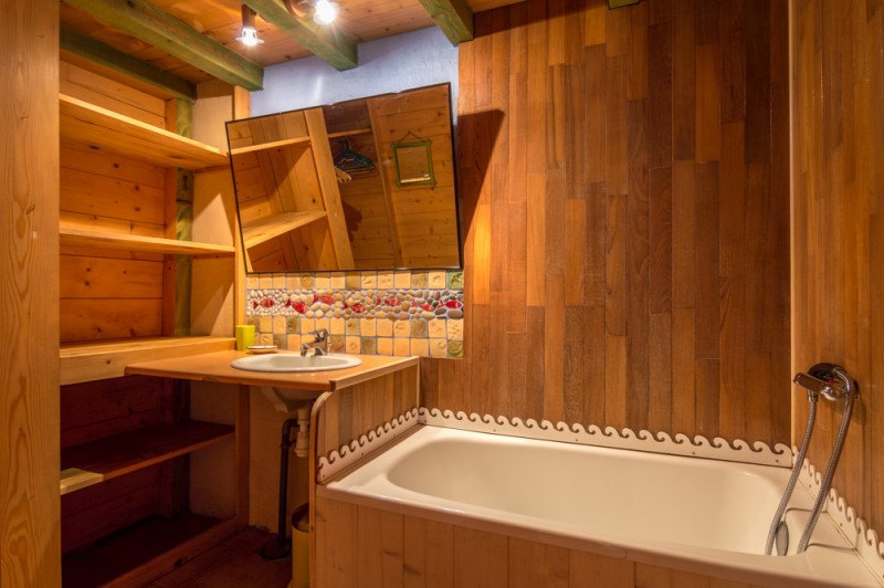 _lv_images__lot_0000000257_06_18380835 _lv_images__lot_0000000257_06_18380835