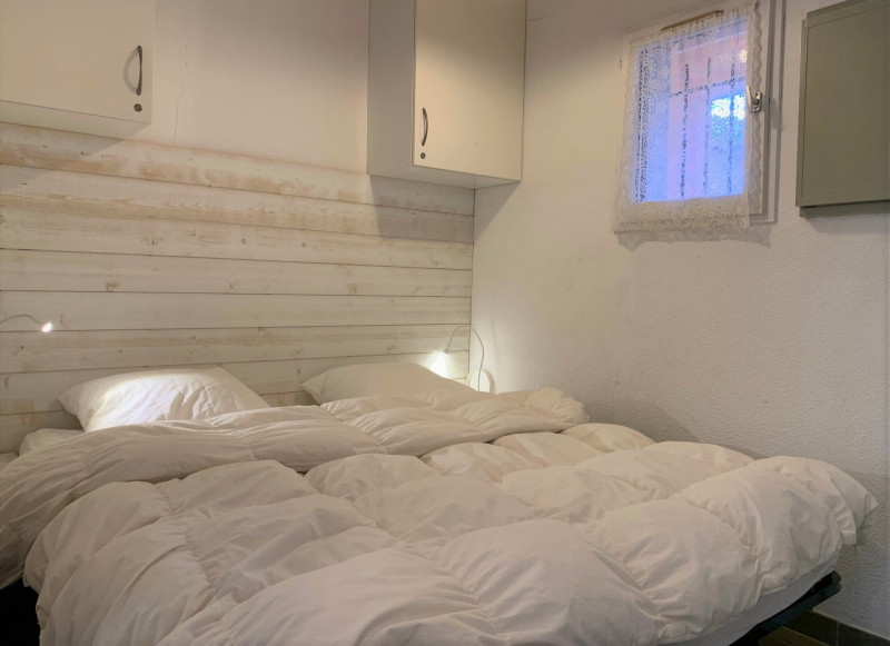 _lv_images__lot_0000000258_08_19023968