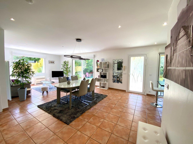 _lv_images__lot_0000000275_02_18321538