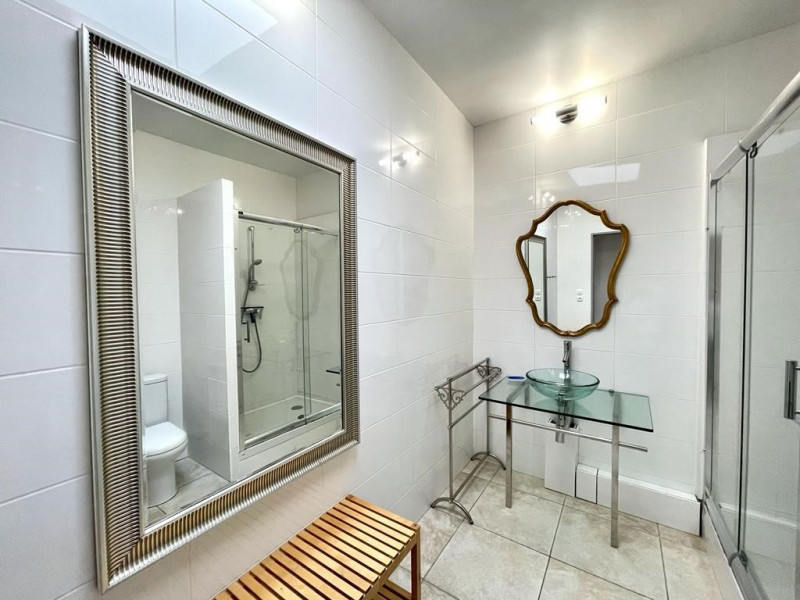 _lv_images__lot_0000000281_05_18904842