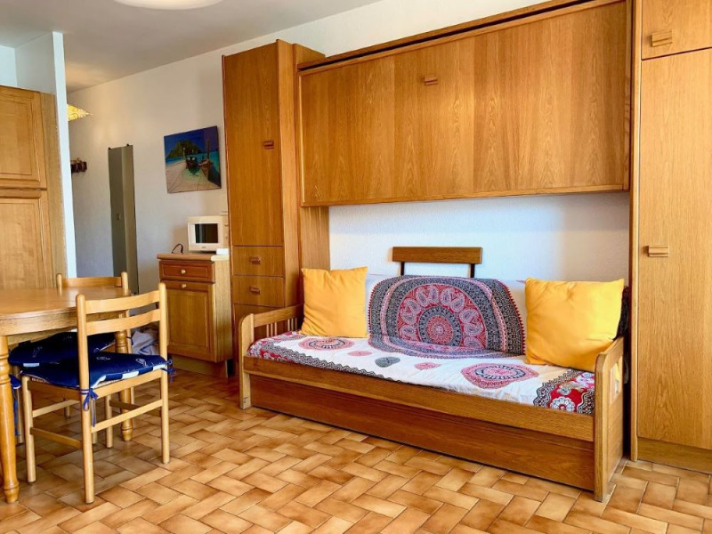 _lv_images__lot_0000000291_02_18433727