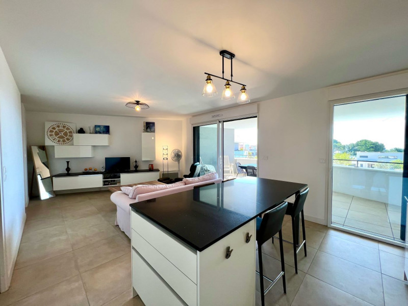 _lv_images__lot_0000000372_05_18455633