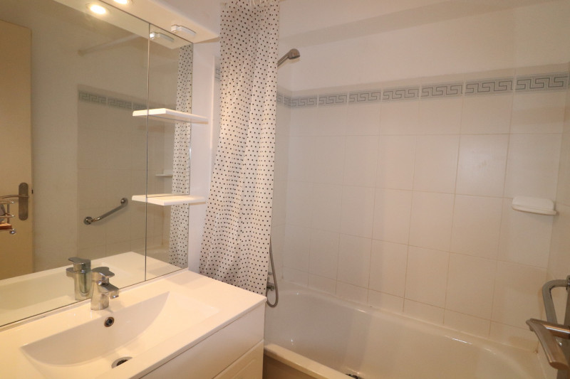 _lv_images__lot_0000001015_06_18414944 _lv_images__lot_0000001015_06_18414944