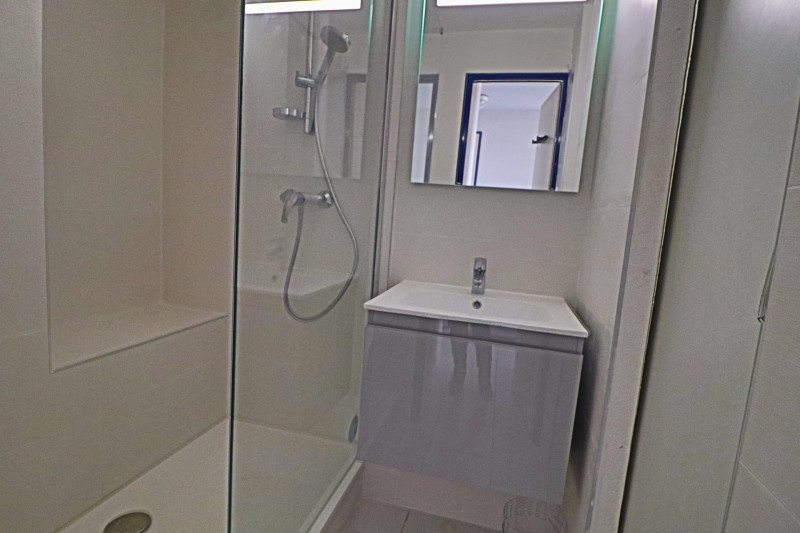 _lv_images__lot_0000001035_06_18108010 _lv_images__lot_0000001035_06_18108010