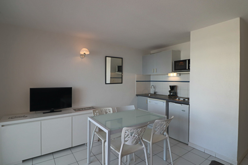 _lv_images__lot_0000001210_04_19104673