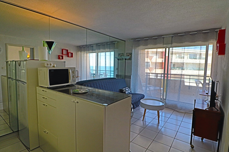 _lv_images__lot_0000001332_10_18070493