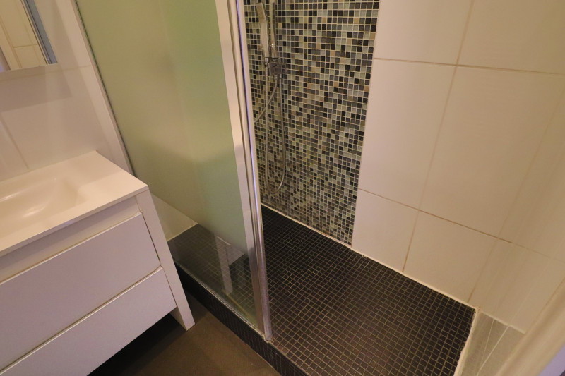 _lv_images__lot_0000001351_06_18107344 _lv_images__lot_0000001351_06_18107344