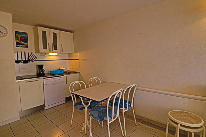 _lv_images__lot_0000001429_03_19021203