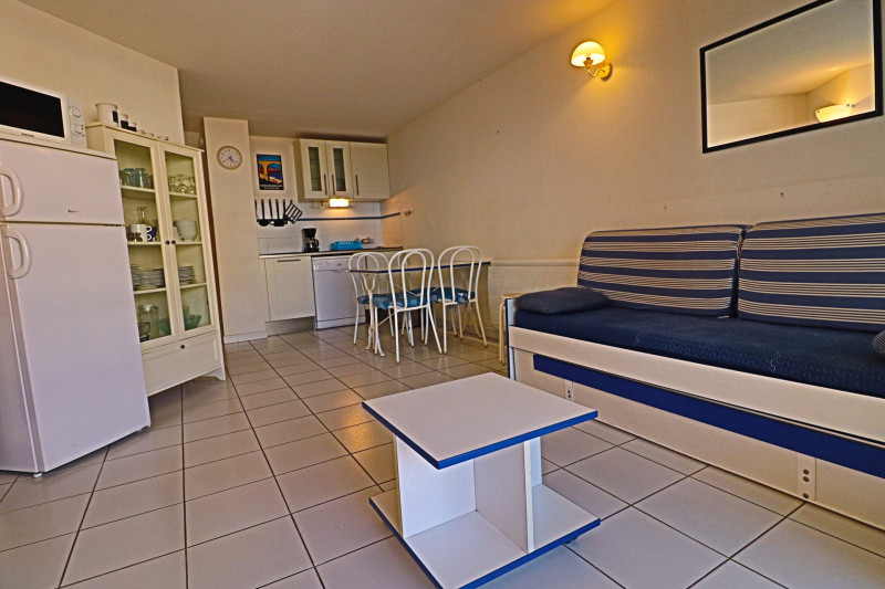 _lv_images__lot_0000001429_07_18070585