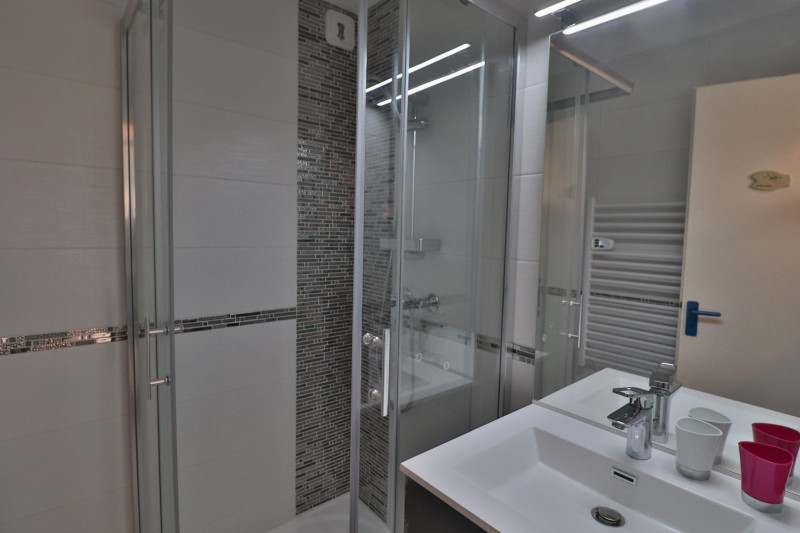 _lv_images__lot_0000002252_06_19098186 _lv_images__lot_0000002252_06_19098186