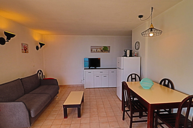 _lv_images__lot_0000002290_02_18212002