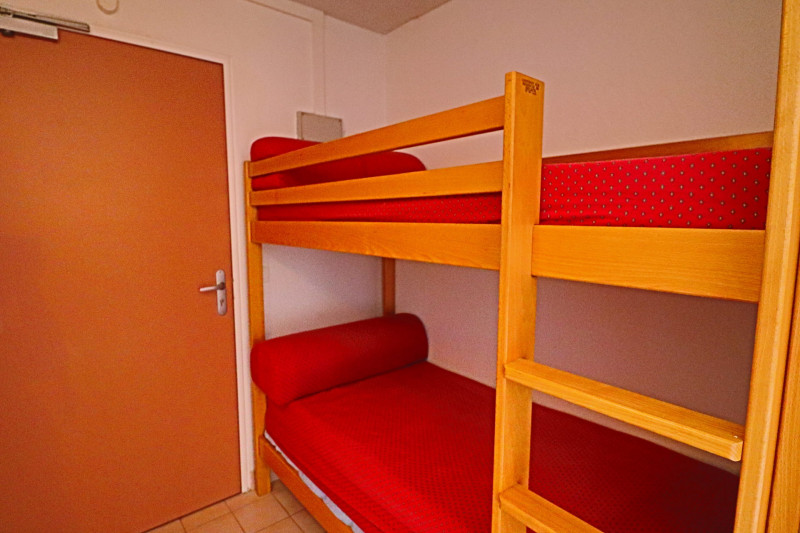 _lv_images__lot_0000002290_06_19028432