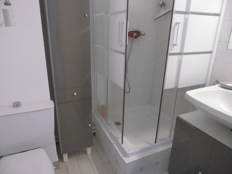 _lv_images__lot_0000002302_06_18320181