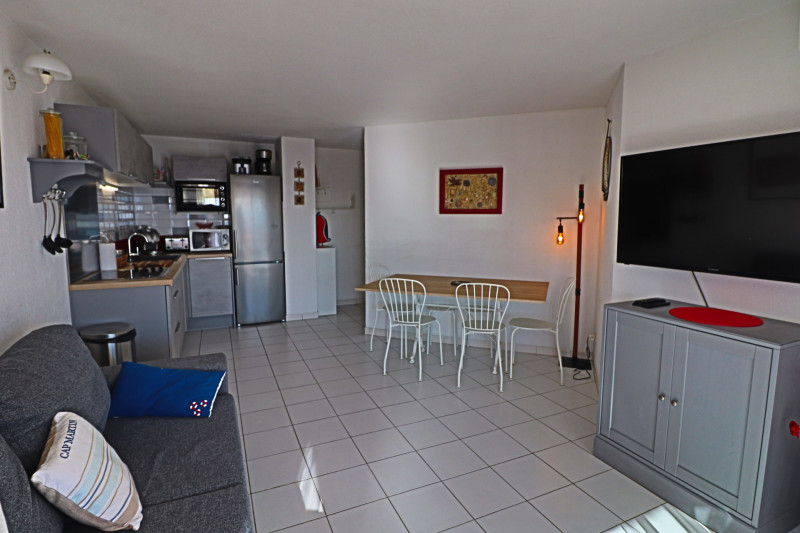 _lv_images__lot_0000002319_08_18437875 _lv_images__lot_0000002319_08_18437875