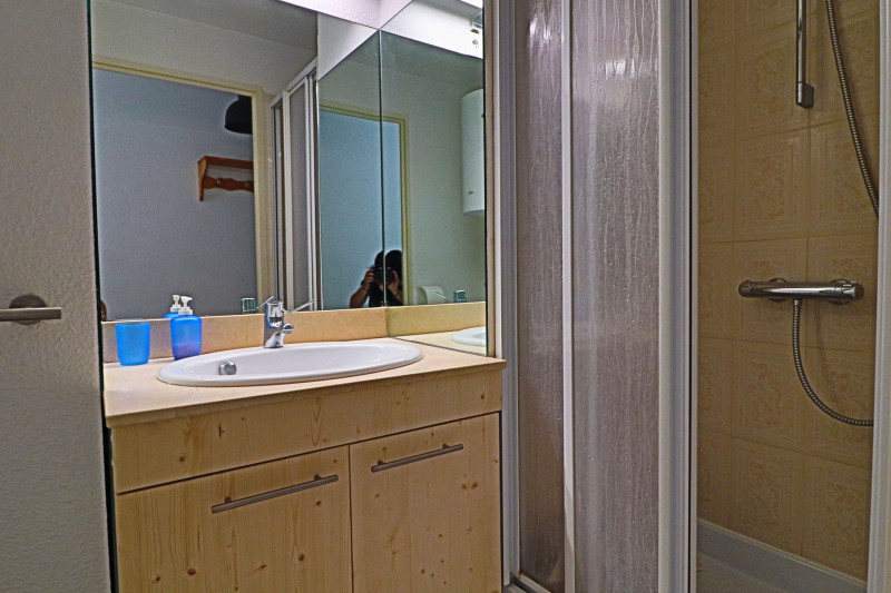 _lv_images__lot_0000002320_05_18881092 _lv_images__lot_0000002320_05_18881092