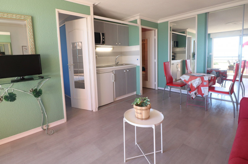 _lv_images__lot_0000002331_05_18614297