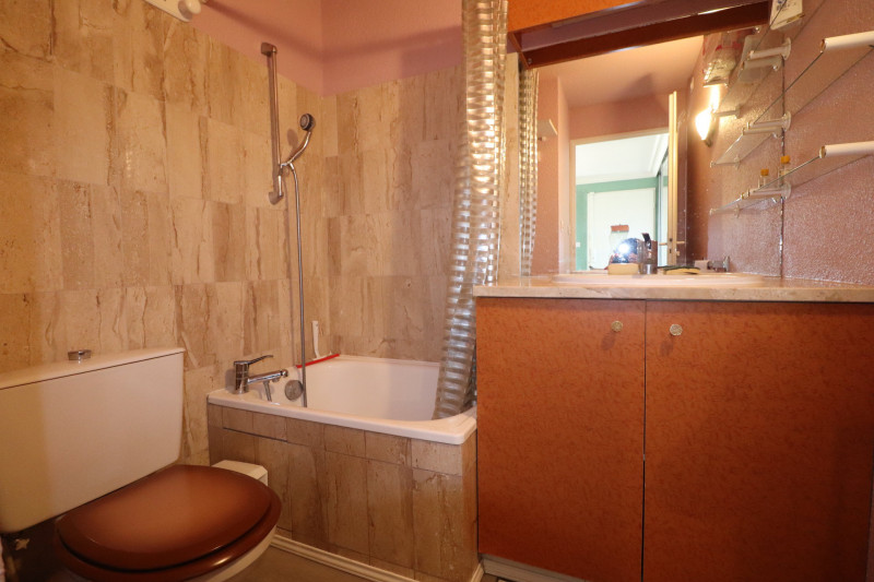 _lv_images__lot_0000002331_09_18482371