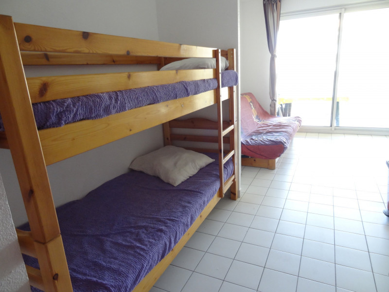 _lv_images__lot_0000002336_04_18257019