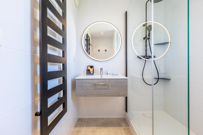 _lv_images__lot_0000002364_10_19028830