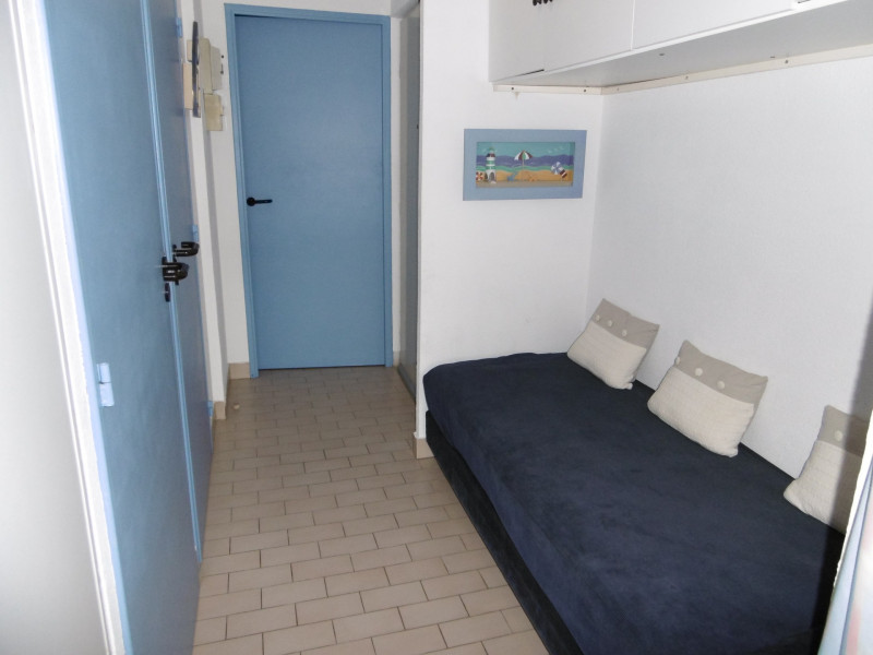 _lv_images__lot_0000002368_06_18665375