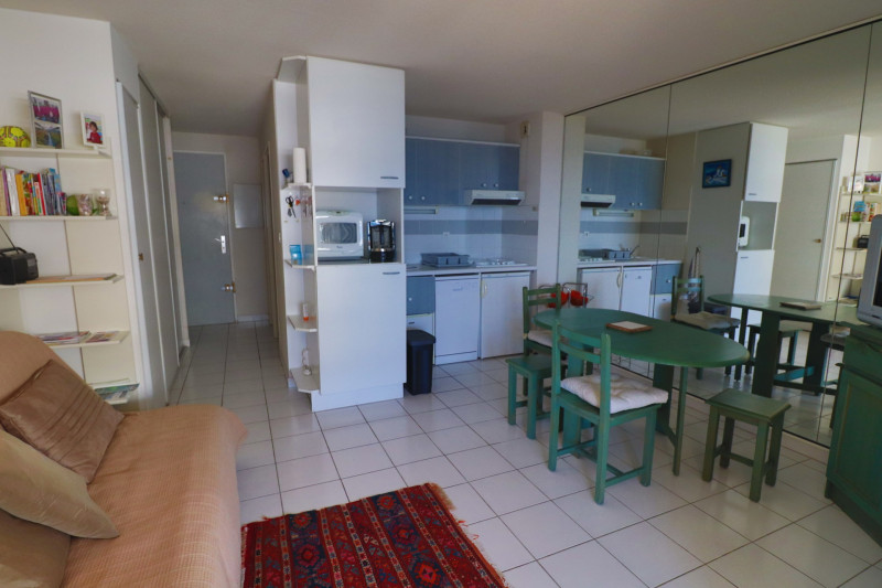 _lv_images__lot_0000002382_03_18107456 _lv_images__lot_0000002382_03_18107456