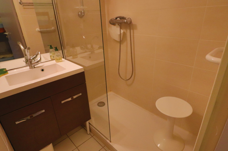 _lv_images__lot_0000002391_09_19175742 _lv_images__lot_0000002391_09_19175742