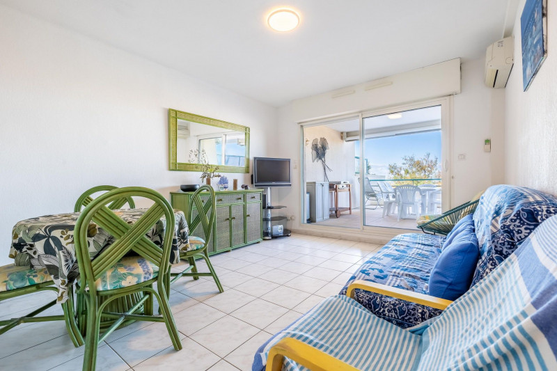 _lv_images__lot_0000002403_04_18070058 _lv_images__lot_0000002403_04_18070058